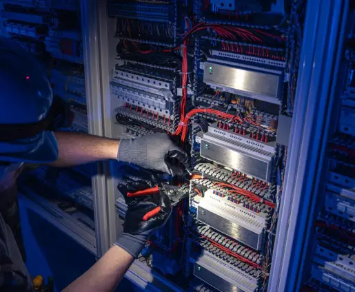 Arreglando fibra óptica